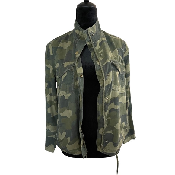 Jackets & Blazers - Camo Jacket XS